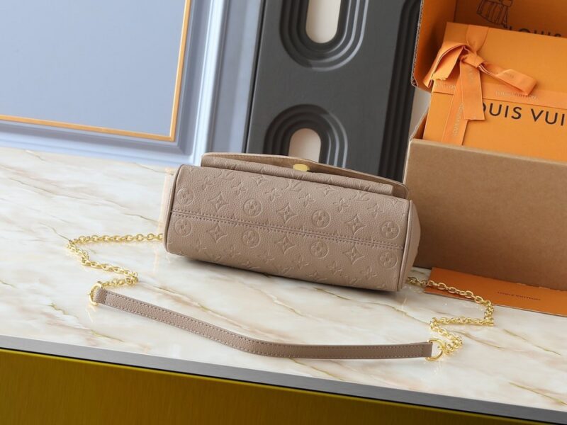 【AT8752】ルイ・ヴィトンのAnytime Flap Bag−エレガンスと実用性の完璧な融合 | Louis Vuitton