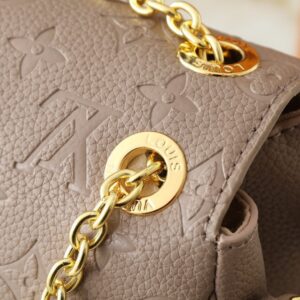 【AT8752】ルイ・ヴィトンのAnytime Flap Bag−エレガンスと実用性の完璧な融合 | Louis Vuitton