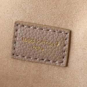【AT8752】ルイ・ヴィトンのAnytime Flap Bag−エレガンスと実用性の完璧な融合 | Louis Vuitton