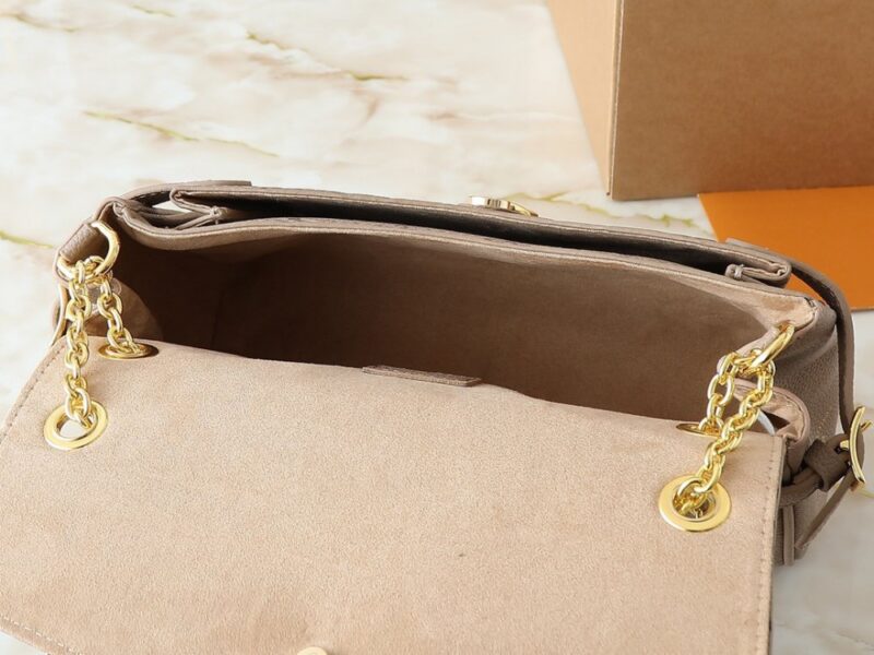 【AT8752】ルイ・ヴィトンのAnytime Flap Bag−エレガンスと実用性の完璧な融合 | Louis Vuitton