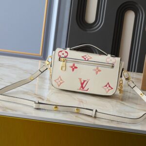 【AT8758】ルイ・ヴィトンモノグラム型押しレザー東西ポシェット・メティスバッグ | Louis Vuitton Malletier
