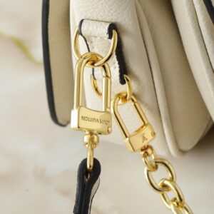 【AT8758】ルイ・ヴィトンモノグラム型押しレザー東西ポシェット・メティスバッグ | Louis Vuitton Malletier