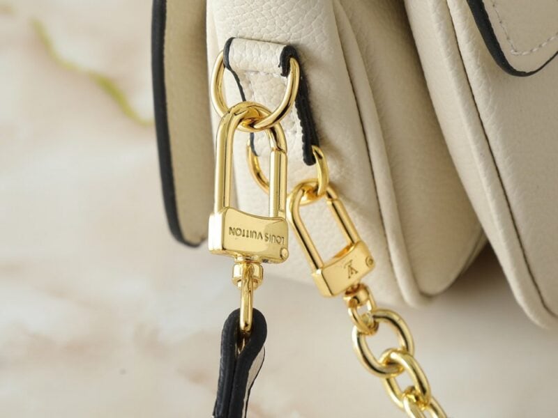 【AT8758】ルイ・ヴィトンモノグラム型押しレザー東西ポシェット・メティスバッグ | Louis Vuitton Malletier