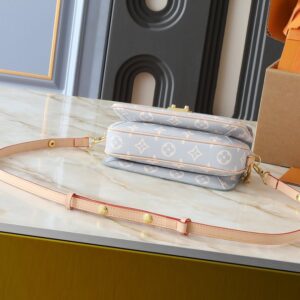 【AT8761】ルイ・ヴィトンPochette Métis East Westバッグ：都会の女性に贅沢なアート品 | Louis Vuitton Malletier