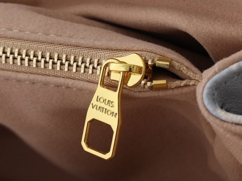 【AT8761】ルイ・ヴィトンPochette Métis East Westバッグ：都会の女性に贅沢なアート品 | Louis Vuitton Malletier