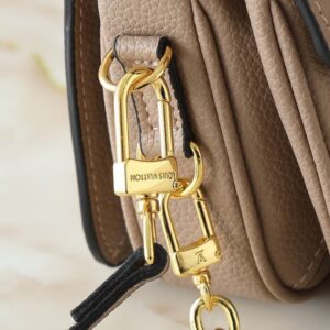【AT8762】ルイ・ヴィトンのPochette Métis East Westバッグ - 都会の女性の贅沢なラグジュアリースタイル | Louis Vuitton