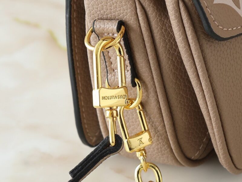 【AT8762】ルイ・ヴィトンのPochette Métis East Westバッグ - 都会の女性の贅沢なラグジュアリースタイル | Louis Vuitton