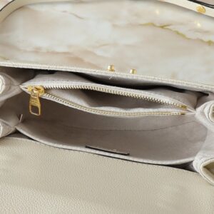 【AT8764】ルイ・ヴィトン エンボスレザーショルダーバッグ | Louis Vuitton