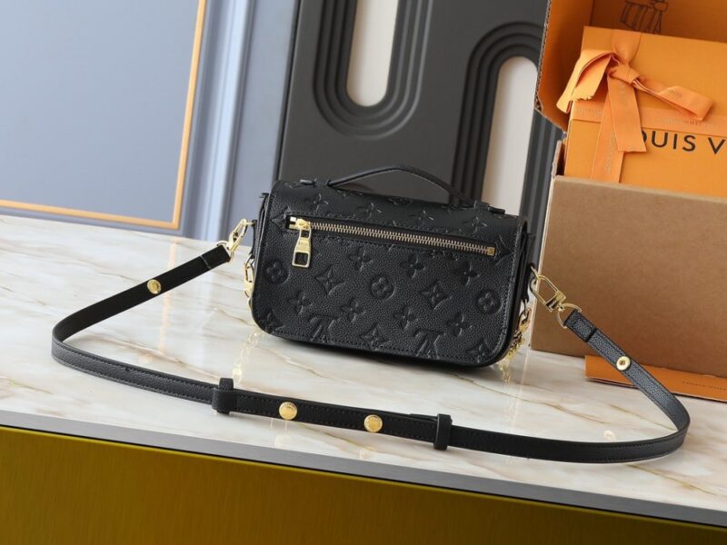 【AT8767】ルイ・ヴィトン モノグラムキャンバスチェーンバッグ | Louis Vuitton Malletier