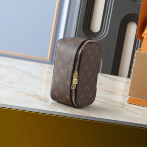 【AT8770】ルイ・ヴィトン モノグラム柄 旅行用ジュエリーボックス | Louis Vuitton
