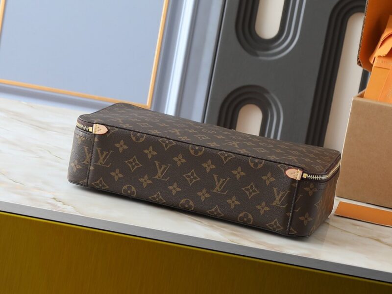 【AT8772】ルイ・ヴィトン モノグラム柄 旅行ジュエリーボックス | Louis Vuitton Malletier