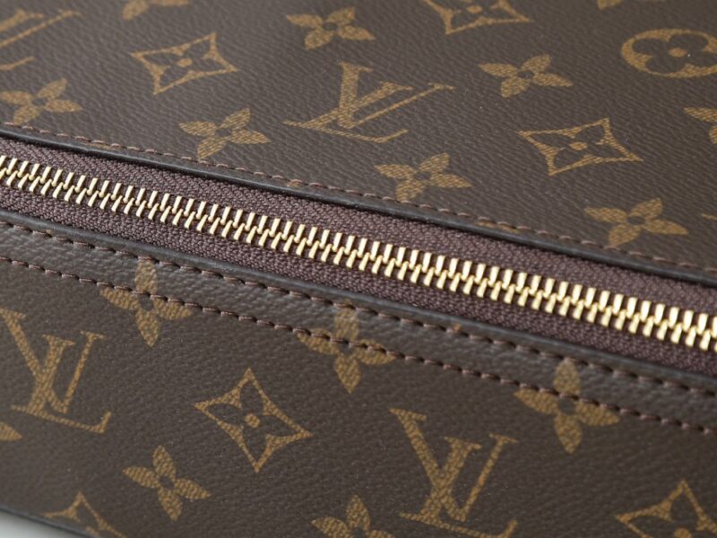 【AT8772】ルイ・ヴィトン モノグラム柄 旅行ジュエリーボックス | Louis Vuitton Malletier