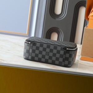 【AT8774】ルイ・ヴィトン チェック柄ジュエリーケース - 高級防水素材、エレガントなデザイン | Louis Vuitton Paris