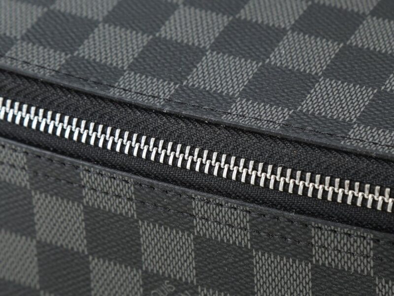 【AT8774】ルイ・ヴィトン チェック柄ジュエリーケース - 高級防水素材、エレガントなデザイン | Louis Vuitton Paris
