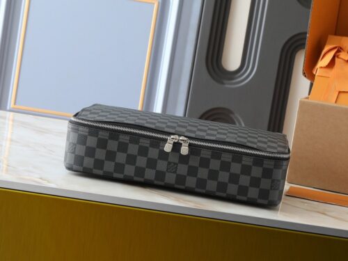 【AT8775】ルイ・ヴィトンのチェック柄ジュエリーボックス - 贅沢な収納アイテム | Louis Vuitton Paris
