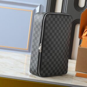 【AT8775】ルイ・ヴィトンのチェック柄ジュエリーボックス - 贅沢な収納アイテム | Louis Vuitton Paris