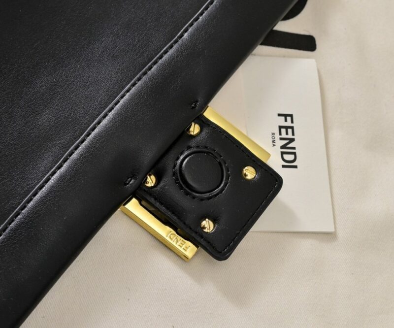 【AT8791】フェンディFendi ブラックラムスキンバゲットバッグ、都会のエレガントなファッショナブルアイテム | Fendi