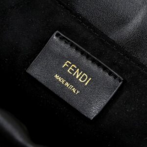 【AT8791】フェンディFendi ブラックラムスキンバゲットバッグ、都会のエレガントなファッショナブルアイテム | Fendi