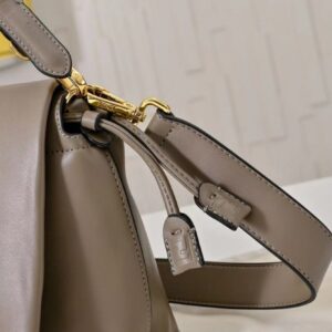 【AT8793】Fendiのママバゲットバッグ| 遊都のエレガントな相棒 | Fendi Roma