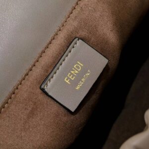 【AT8793】Fendiのママバゲットバッグ| 遊都のエレガントな相棒 | Fendi Roma
