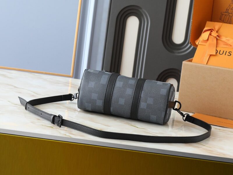 【AT8794】ルイ・ヴィトンミニトラベルバッグ-都市のファッションセンスを感じさせる25cmサイズ | Louis Vuitton Paris