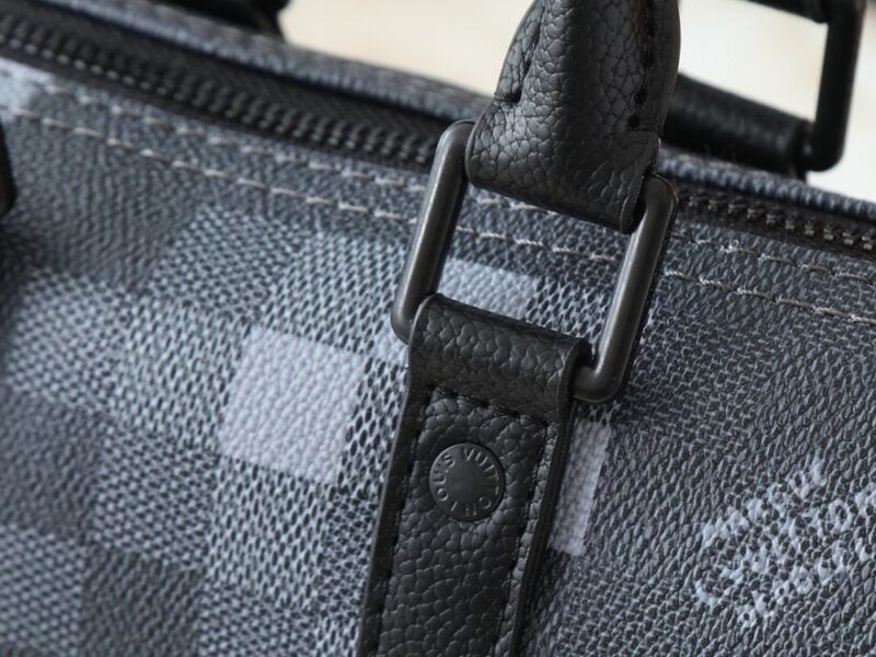 【AT8794】ルイ・ヴィトンミニトラベルバッグ-都市のファッションセンスを感じさせる25cmサイズ | Louis Vuitton Paris