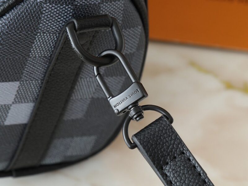 【AT8794】ルイ・ヴィトンミニトラベルバッグ-都市のファッションセンスを感じさせる25cmサイズ | Louis Vuitton Paris