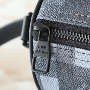 【AT8794】ルイ・ヴィトンミニトラベルバッグ-都市のファッションセンスを感じさせる25cmサイズ | Louis Vuitton Paris