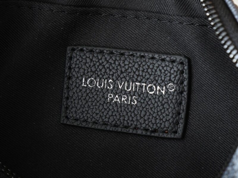 【AT8794】ルイ・ヴィトンミニトラベルバッグ-都市のファッションセンスを感じさせる25cmサイズ | Louis Vuitton Paris