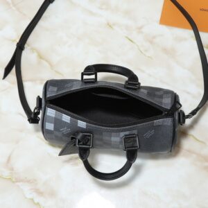 【AT8794】ルイ・ヴィトンミニトラベルバッグ-都市のファッションセンスを感じさせる25cmサイズ | Louis Vuitton Paris