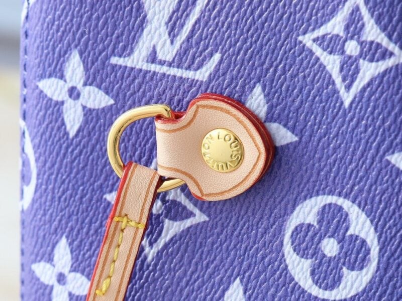 【AT8807】ルイ・ヴィトンのモノグラム柄トートバッグ | 豪華な質感と機能性を兼ね備えたブルーのエレガントバッグ | Louis Vuitton Paris