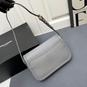 【AT8810】YSL（イヴ・サンローラン）クラシックなヤギ革トートバッグ、エレガントでおしゃれなデザイン | Saint Laurent Paris
