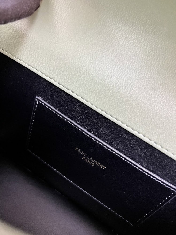 【AT8815】Saint Laurent(サンローラン)のオリーブグリーンレザートートバッグ | Yves Saint Laurent
