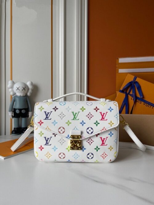 【AT8841】ルイ・ヴィトン（Louis Vuitton）ホワイトカラーモノグラム型押しレザーメッセンジャーバッグ | Louis Vuitton Paris