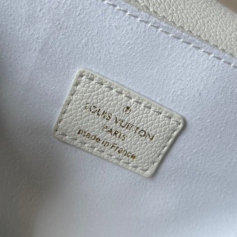 【AT8841】ルイ・ヴィトン（Louis Vuitton）ホワイトカラーモノグラム型押しレザーメッセンジャーバッグ | Louis Vuitton Paris