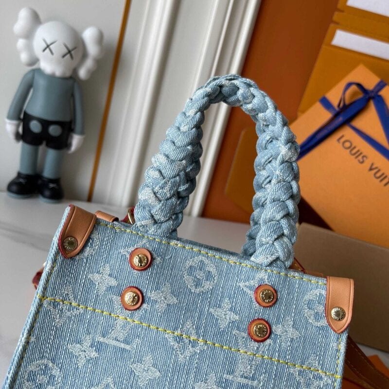 【AT8845】ルイ・ヴィトンデニムハンドバッグ：都会のエリートにふさわしいエレガントなバッグ | Louis Vuitton