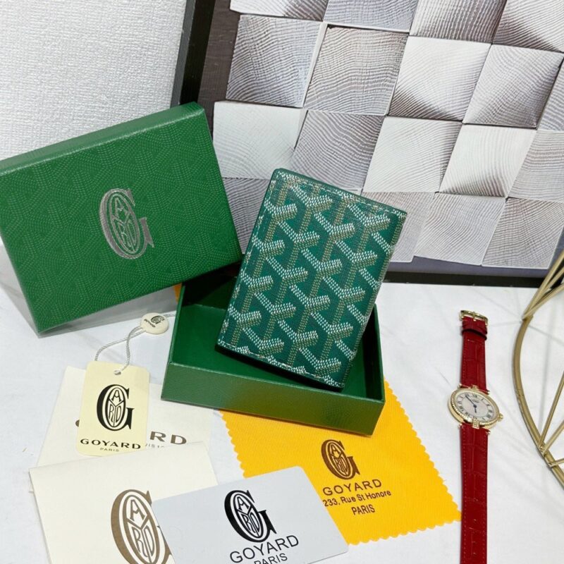 【AT8868】ゴヤール(Goyard)の高級カードケース - Saito-Mākuシリーズのエレガントな緑色デザイン | Goyard Paris