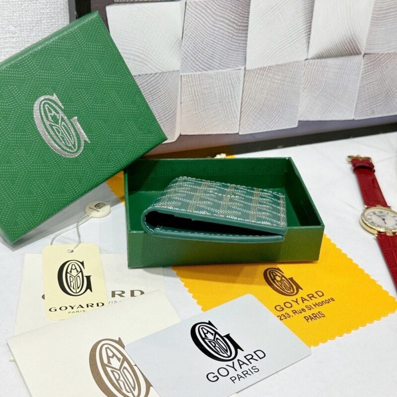【AT8868】ゴヤール(Goyard)の高級カードケース - Saito-Mākuシリーズのエレガントな緑色デザイン | Goyard Paris