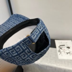 【AT9129】ジバンシィのブルーフラワープリントキャンバス野球帽 - 都会の流行ファッションを演出する高級キャップ | Givenchy