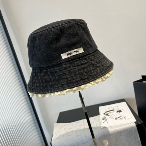 【AT9132】miumiuヴィンテージデニム漁帽 - 上品なファッションアクセサリー | Miu Miu