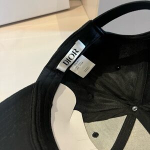 【AT9140】ディオール ロゴ入り 黒色ベースボールキャップ | Dior
