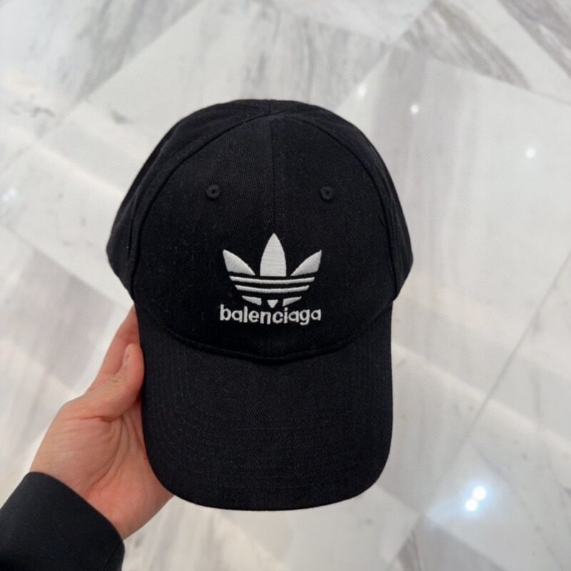 【AT9147】ハイエンドなBalenciaga x Adidasコラボ野球帽でスタイリッシュに輝く | adidas