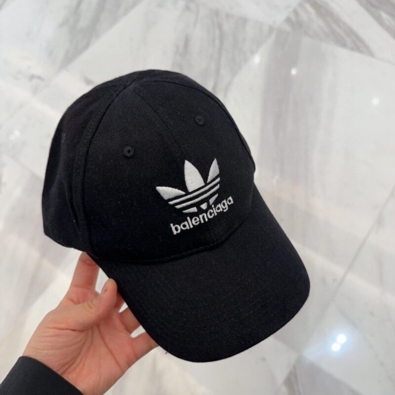 【AT9147】ハイエンドなBalenciaga x Adidasコラボ野球帽でスタイリッシュに輝く | adidas