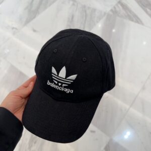 【AT9147】ハイエンドなBalenciaga x Adidasコラボ野球帽でスタイリッシュに輝く | adidas