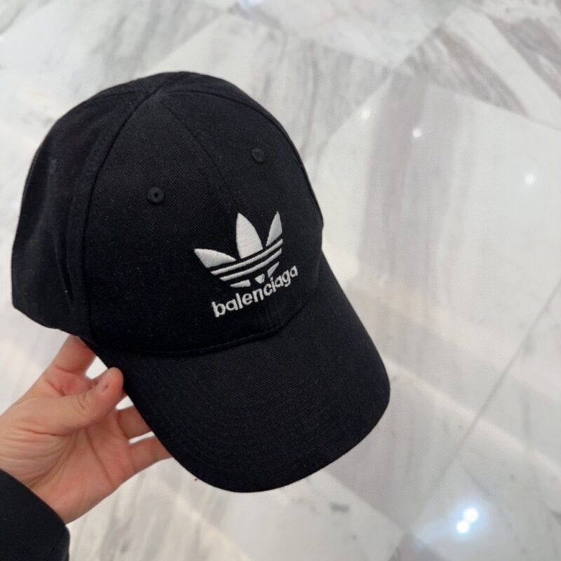 【AT9147】ハイエンドなBalenciaga x Adidasコラボ野球帽でスタイリッシュに輝く | adidas
