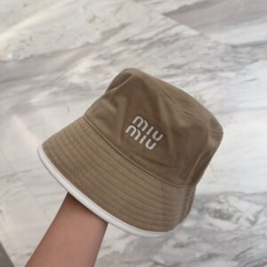 【AT9154】ミュウミュウ クラシックなフィッシャーマンハット、品位を際立たせる都会のラグジュアリースタイル | Miu Miu