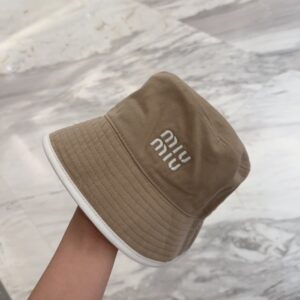 【AT9154】ミュウミュウ クラシックなフィッシャーマンハット、品位を際立たせる都会のラグジュアリースタイル | Miu Miu