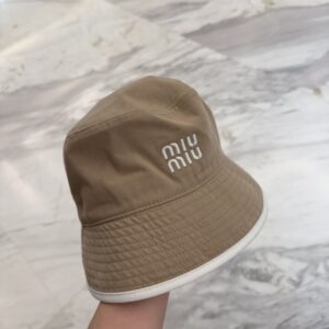 【AT9154】ミュウミュウ クラシックなフィッシャーマンハット、品位を際立たせる都会のラグジュアリースタイル | Miu Miu