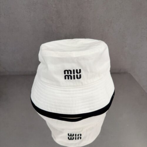 【AT9155】Miu Miuの刺繍フィッシャーマンハット - 都会の女性のためのエレガントな夏のファッションアイテム | Miu Miu