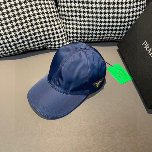 【AT9167】プラダ（Prada）ロゴメタルアクセント付きブルーキャップ | Prada Milano